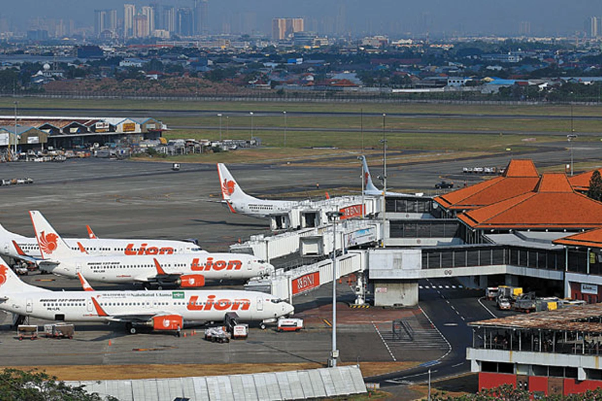 Ruang Tunggu Terminal 2 Bandara Soetta - Gemilang Citra